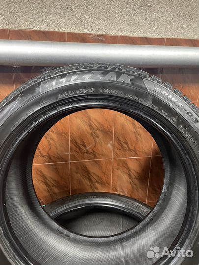 Bridgestone Blizzak Spike-02 255/45 R18 103