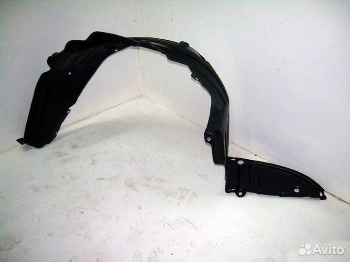 Подкрылок передний левый Ниссан Альмера Классик