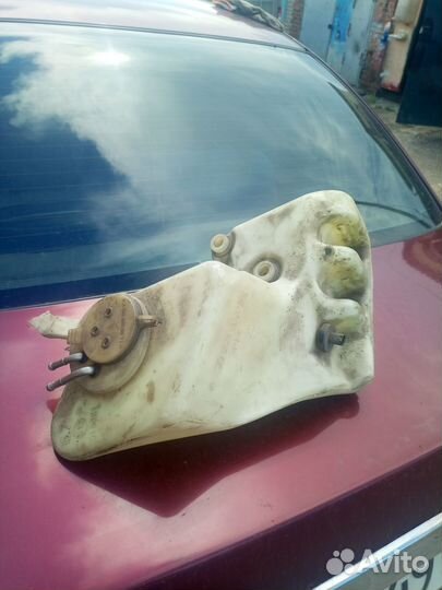 Продаю бачок омывателя на Мерседес-Бенц S500 W220