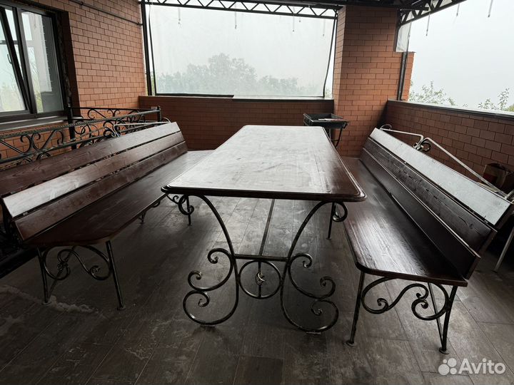 Скамейка деревянная