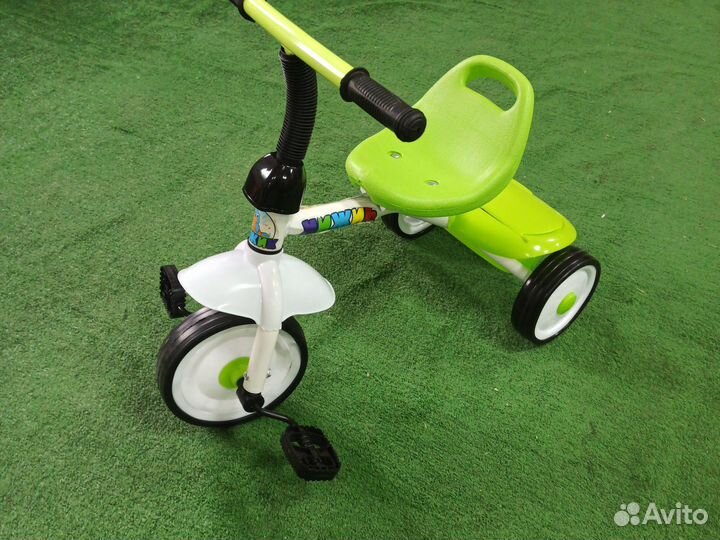 Детский трехколесный велосипед