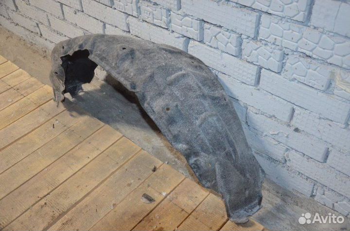 Локер задний правый Toyota Rav4 CA40