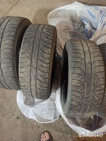 Bridgestone Ice Cruiser 7000 195/60 R15