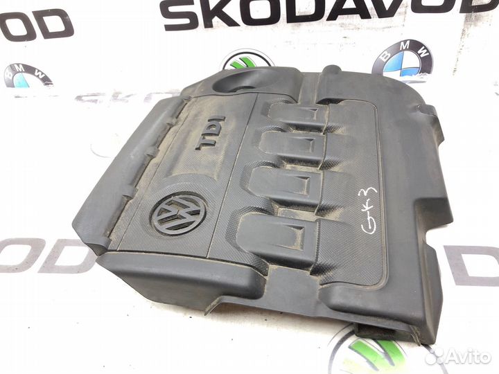 Крышка двигателя декоративная Volkswagen Passat B8