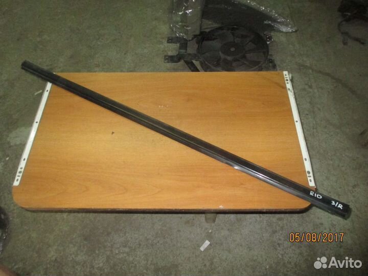 Накладка стекла заднего правого Kia RIO Киа Рио