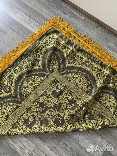 Скатерть жаккардовая гобеленовая с кистями СССР