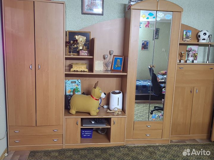 Стенка горка со шкафом в гостинную бу