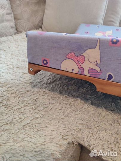 Пеленальный столик на кроватку