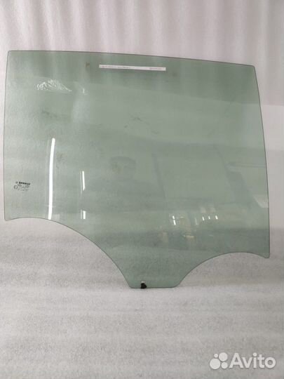 Стекло двери заднее правое Renault Megane2