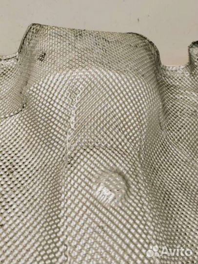 Тепловой экран глушителя Mercedes-Benz S-Класс