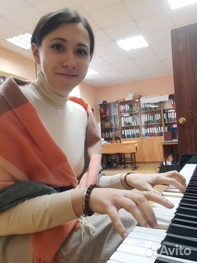 Репетитор по сольфеджио, гармонии