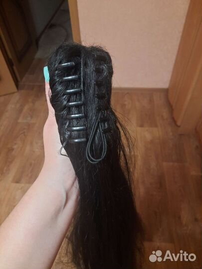 Хвост черный на заколке