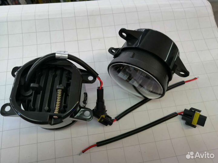 Светодиодные туманки 3 линзы универсальные 60W