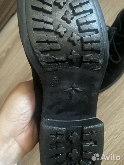 Школьные туфли