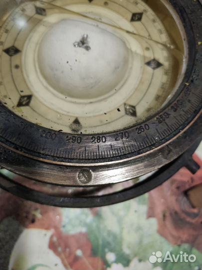 Гирокомпас судовой 1381