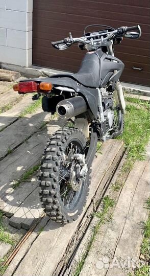 Кросс-эндуро Honda xr250