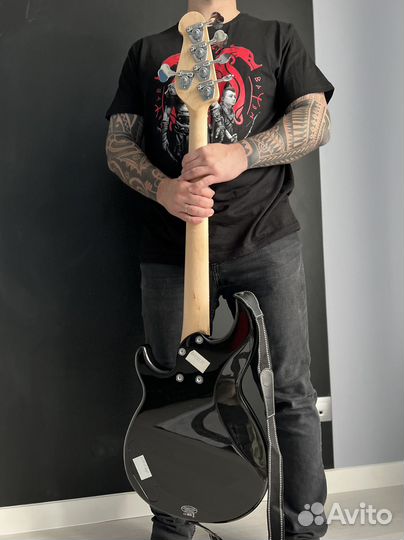 Бас гитара yamaha