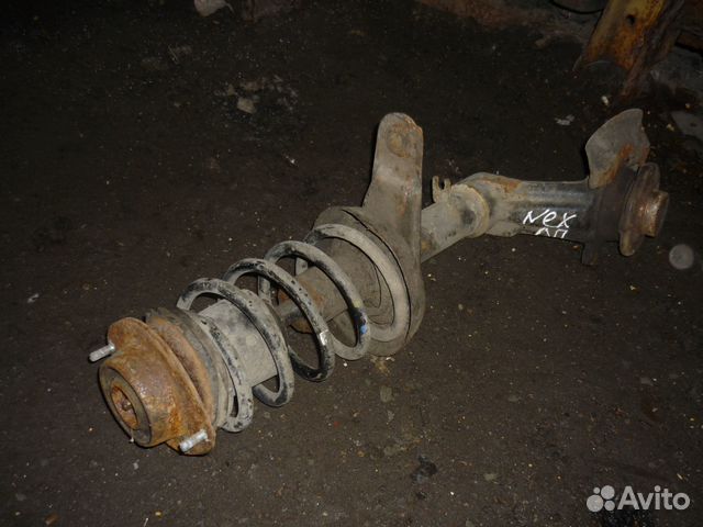 Стойка передняя левая Дэу Нексия