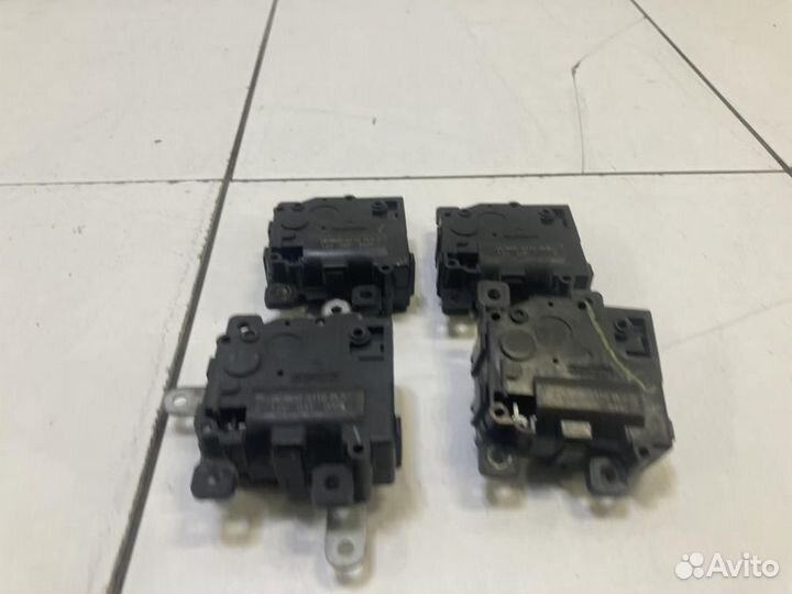 Сервопривод заслонок печки Lexus GS GS350 L10 GRL1