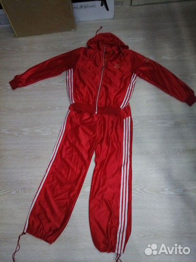 Костюм спортивный 44-46 размера