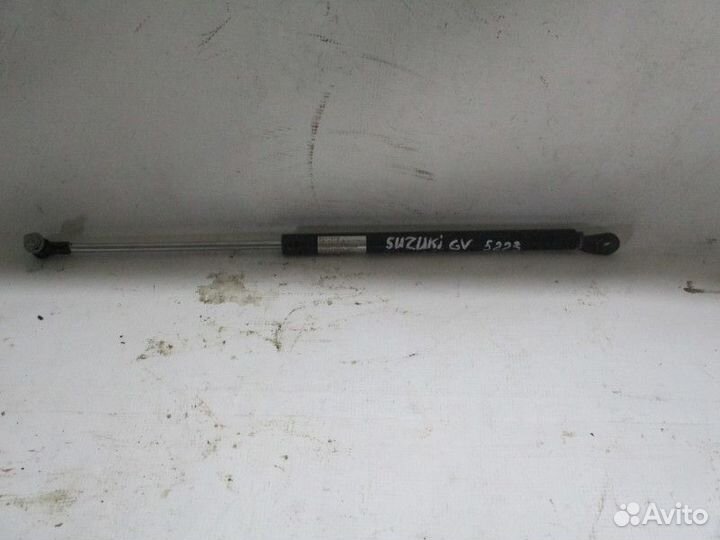 Амортизатор двери багажника Suzuki Grand Vitara 2