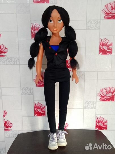 Большая кукла фирмы Simba Жасмин