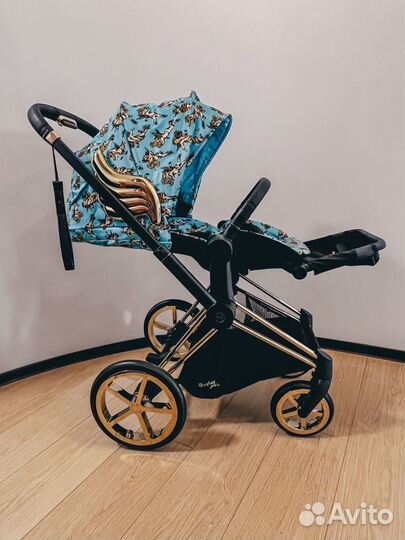 Коляска Cybex priam Jeremy Scott с крылышками