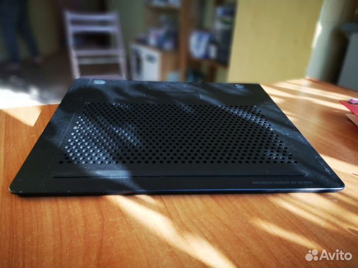 Подставка для охлаждения ноутбука