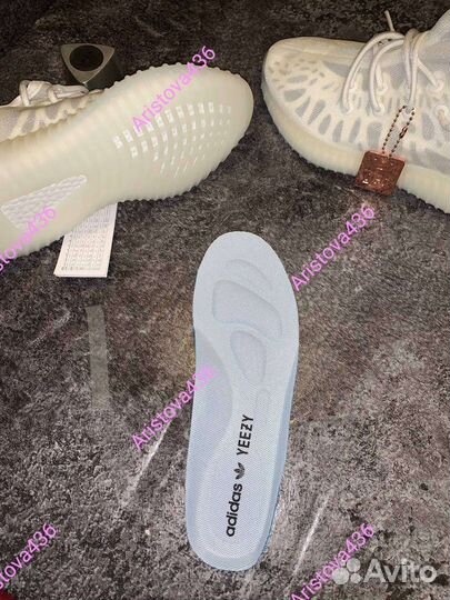 Кроссовки женские Adidas