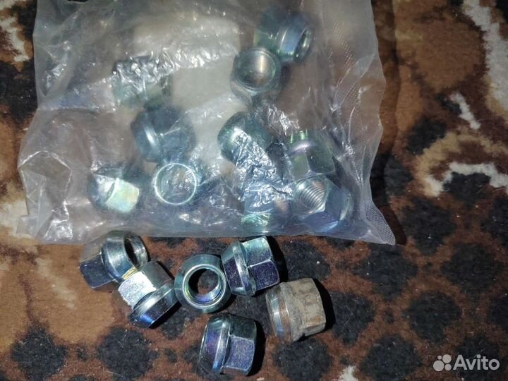 Гайки на колеса