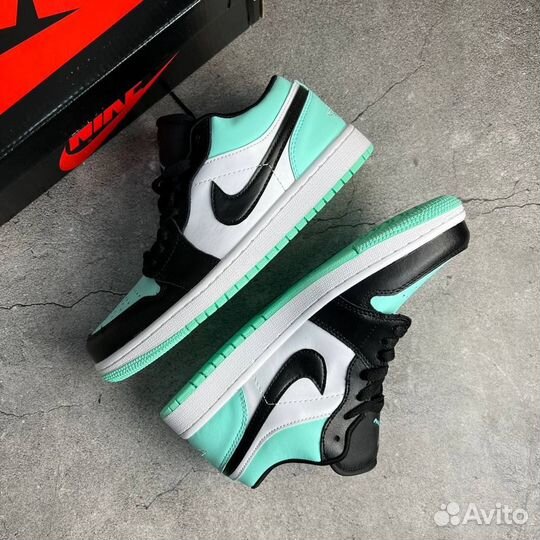 Nike Air Jordan 1 Low Emerald Toe