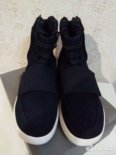 Ботинки adidas yeezy