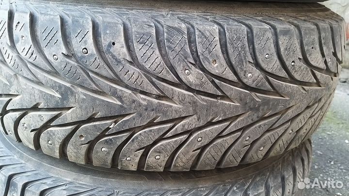 Yokohama Ice Guard IG35 205/70 R15 96T