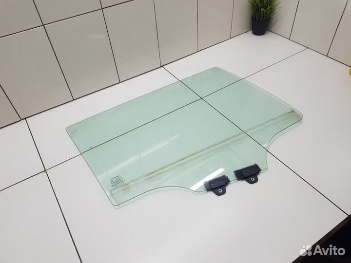 Стекло двери заднее правое (Changan CS75 FL)