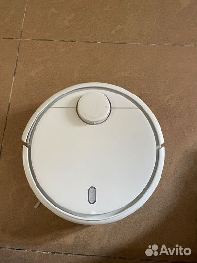 Продам робот-пылесос Xiaomi Mi Robot Vacuum Cleane
