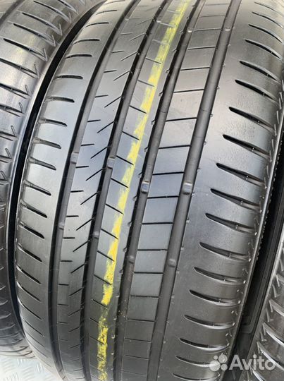 Bridgestone Alenza 001 245/45 R20