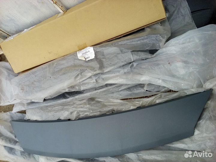 Renault Scenic 2 2003-2006 г накладка над бампером