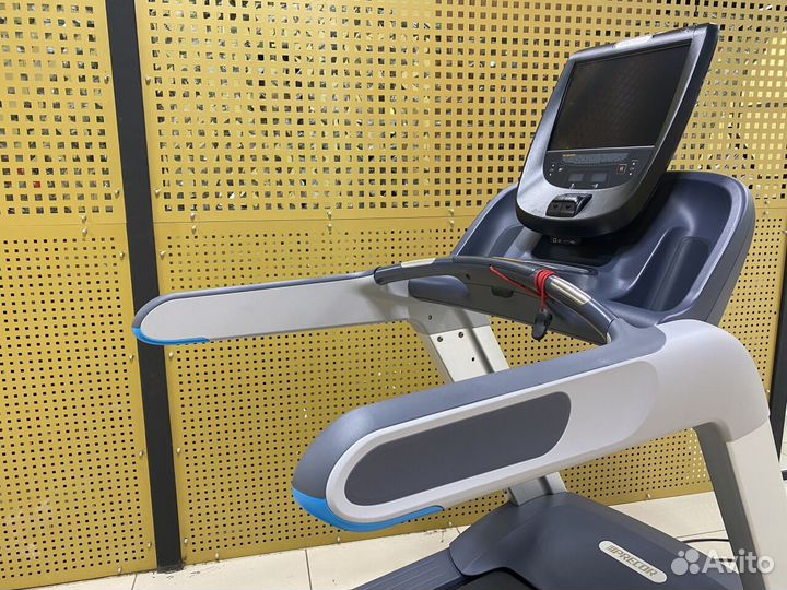 Беговая дорожка Precor