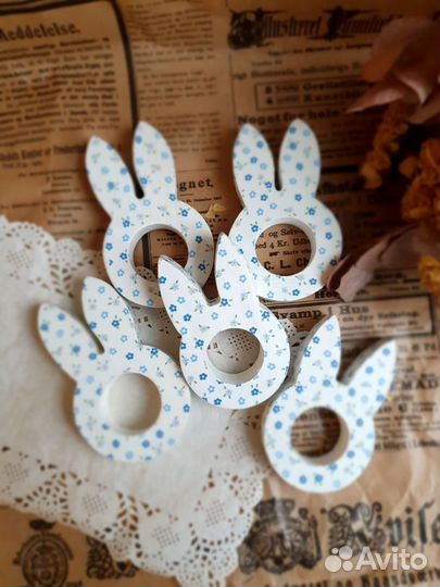 Пасхальная подставка под яйцо 