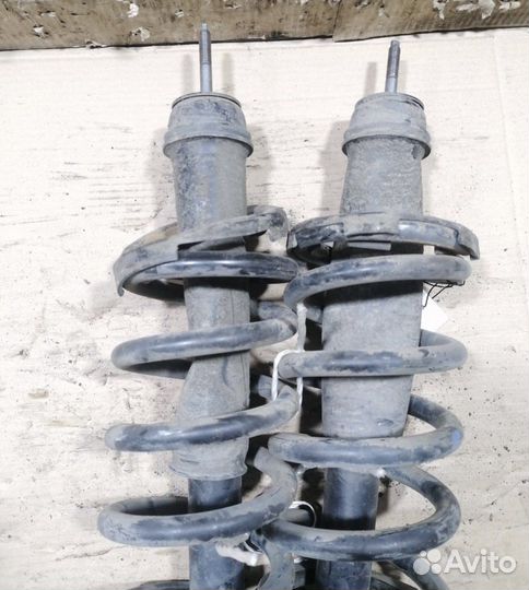 Стойки задние mitsubishi grandis na4w