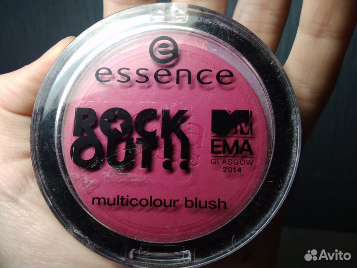 Разноцветные румяна, с эфектом хайлайтера