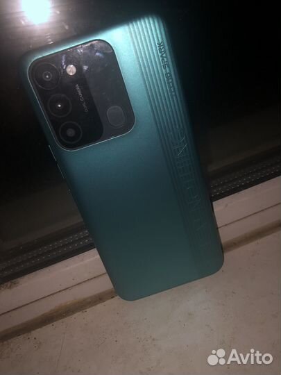 Телефон techno spark 8C
