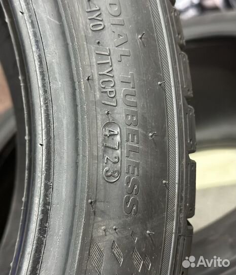 Kumho Ecsta PS71 245/40 R19 и 275/35 R19