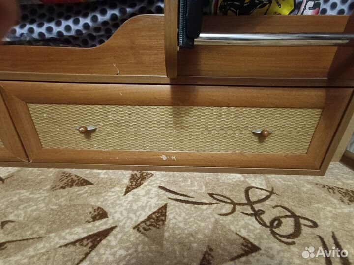 Двухъярусная кровать