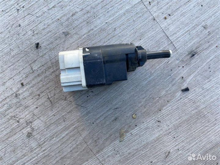 Выключатель LADA Largus универсал 5 мест 1.6