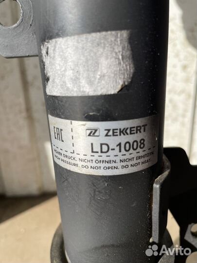 Стойки амортизатора на Lexus RX