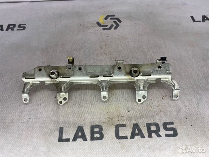 Топливная рампа Audi A5 8T cabd 1.8 tfsi 2008