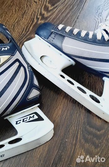 Коньки хоккейные 43 размер