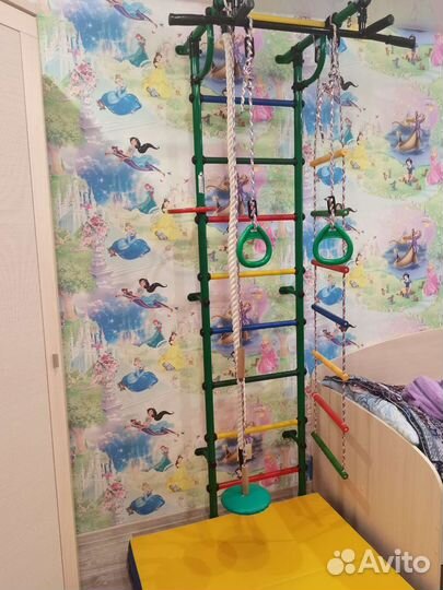 Шведская стенка с турником