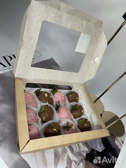 Клубника в шоколаде 12 штук